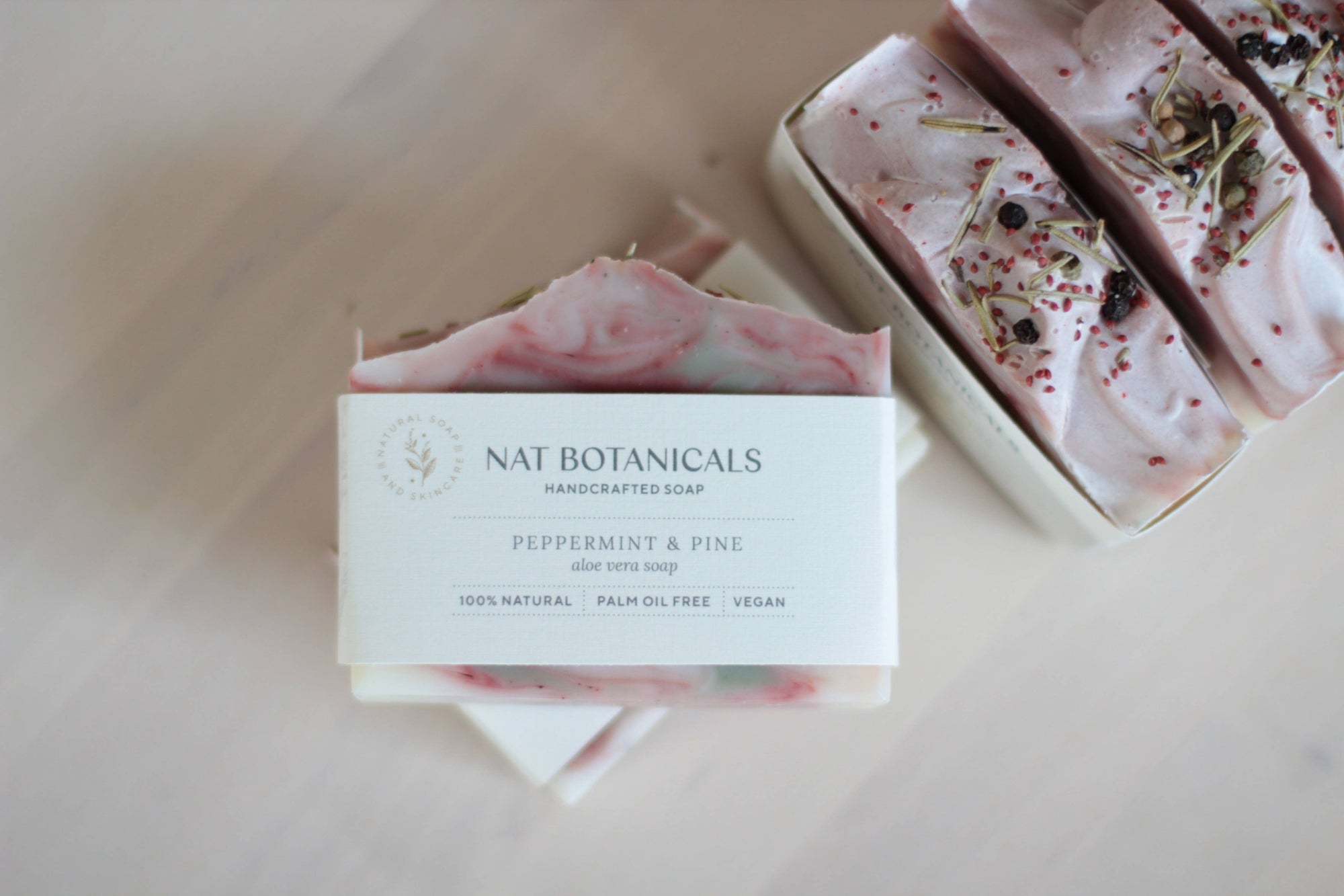 NAT BOTANICALS - Peppermint & Pine Aloe Vera Soap